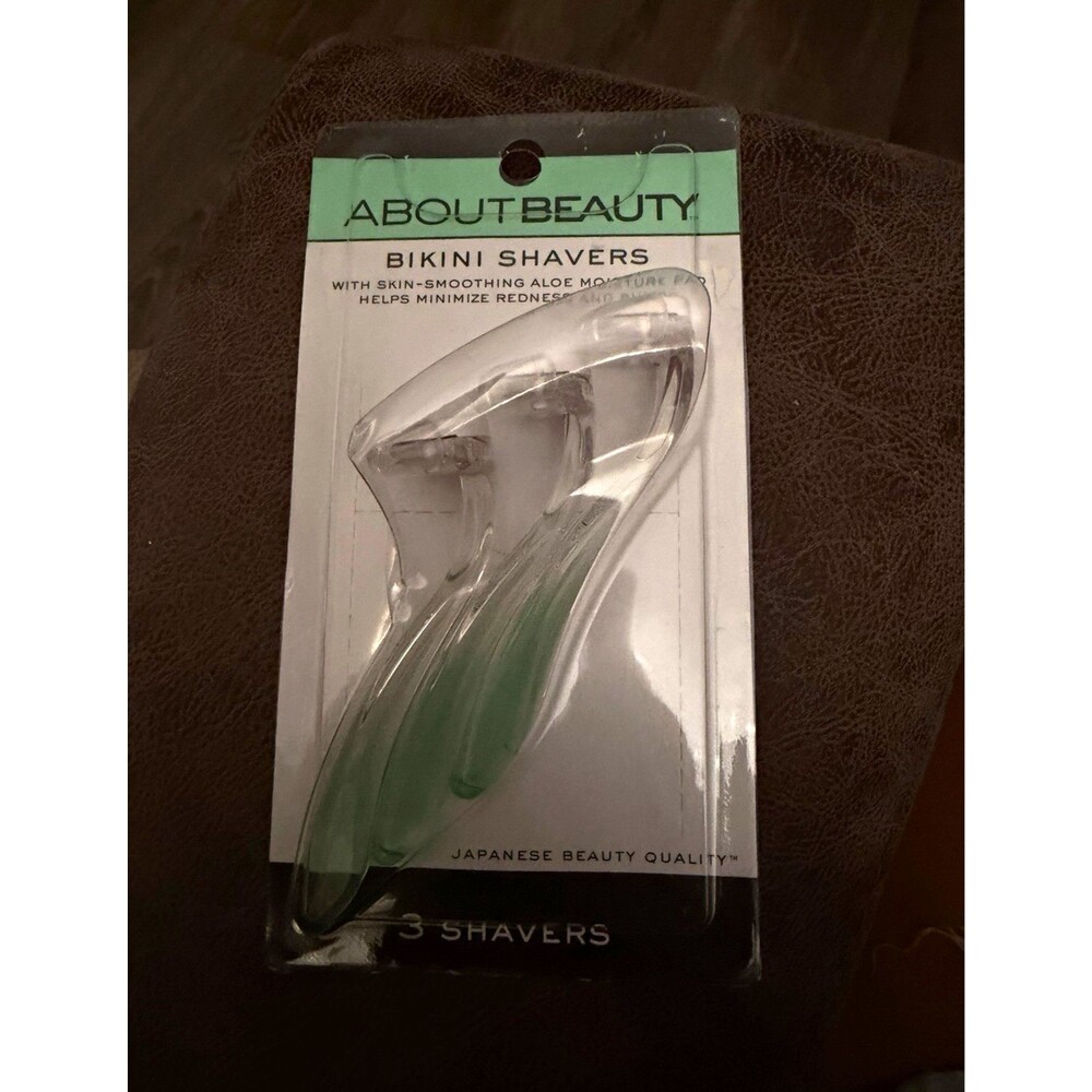 About Beauty Bikini Shavers Women’s Disposable Razors 3 Pack Comb Guard Green